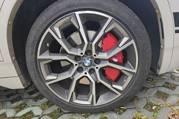 Used BMW X2 2021 Restyled sDrive25i Midnight Edition Right Front Wheel Hub