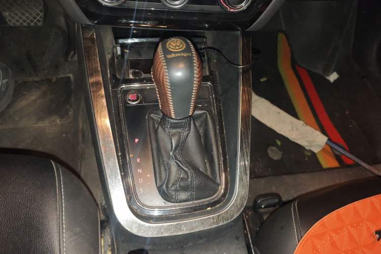 Used Volkswagen Sagitar 2018 1.6L Automatic Comfort Model Gear Lever