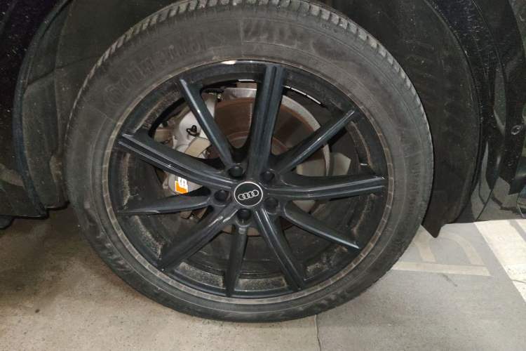 Used Audi Q5L Sportback 2022 40 TFSI Fashion Model Right Front Wheel Hub