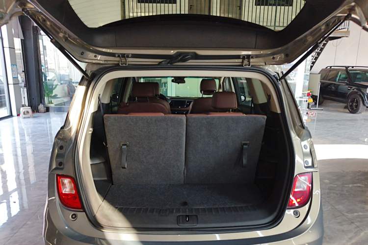 Used Buick GL6 2019 18T 6-Seater Connected Luxury Version China VI Standard