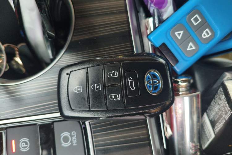 Used Toyota Sienna 2023 2.5L Hybrid Ultimate Edition
