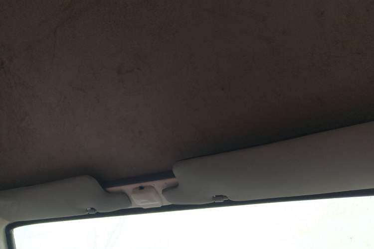 Used Jinbei Hiace 2020 2.0L Xiangyun Series Luxury Van High Roof China VI Standard Model 1TZS Headliner