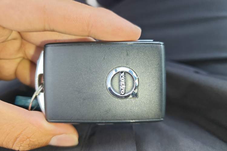 Used Volvo V60 2024 B5 Zhiyuan Luxury Edition
