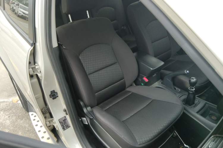 Used SsangYong Korando 2014 2.0L Gasoline Two-Wheel Drive Manual Comfort Navigation Edition
