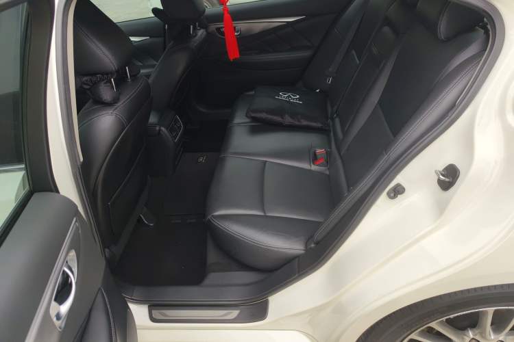 Used Infiniti Q50L 2016 2.0T Ambition Edition Left Rear Seat