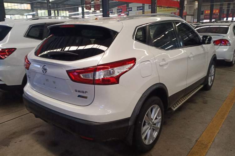 Used Nissan Qashqai 2017 2.0L CVT Elite Edition China V Standard Rear Right 45 Deg