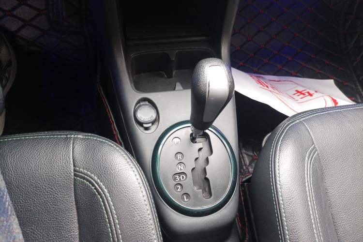 Used Suzuki Swift 2016 1.5L Automatic Fashionable Coolplay Edition Gear Lever