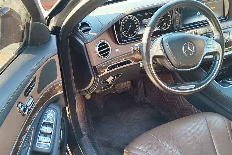 Used Mercedes-Benz S-Class 2017 S 320 L Business Model Interior 3