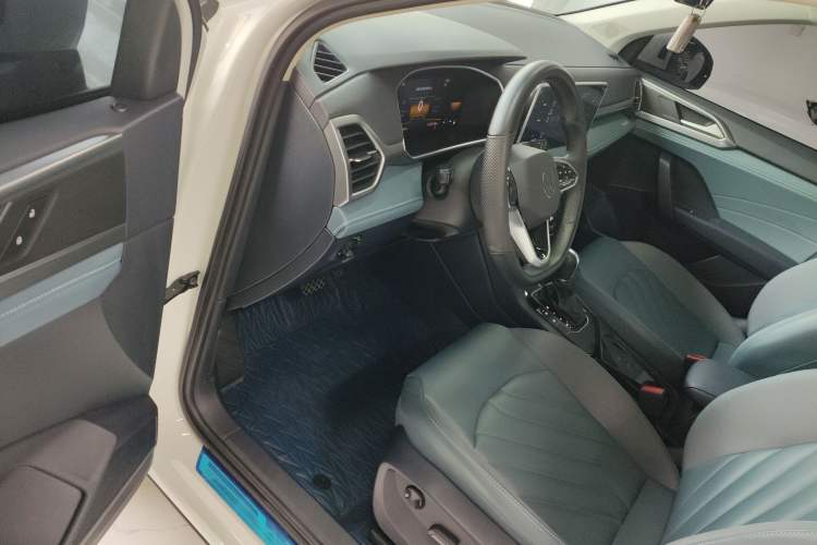 Used Volkswagen Tharu 2023 300TSI Two-Wheel-Drive Moonlight Edition