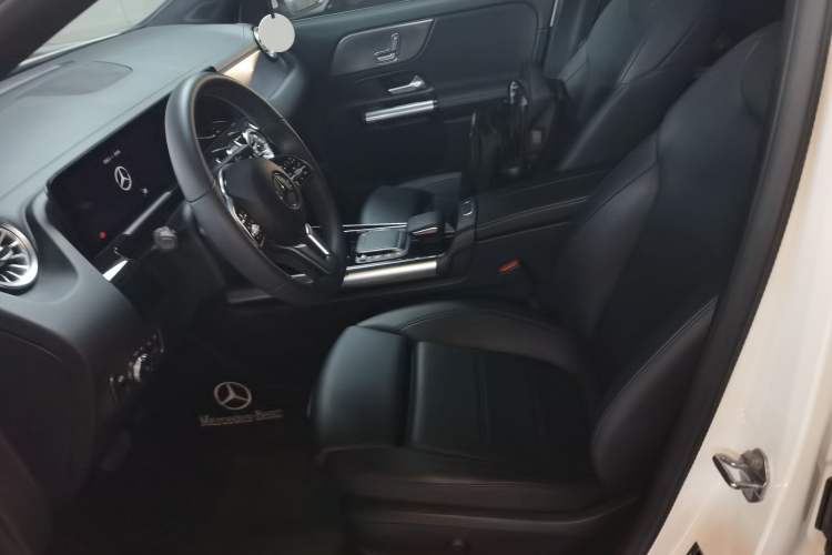 Used Mercedes-Benz GLA 2023 GLA 220
