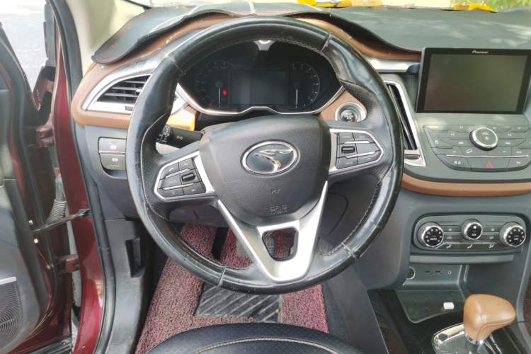 Used Soueast DX7 2015 1.5T Automatic Luxury Model Steering Wheel