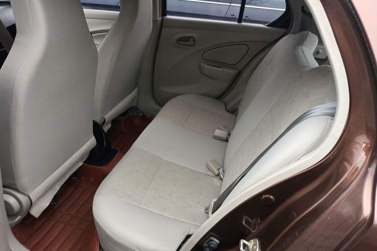 Used Venucia R30 2014 1.2L Manual Enjoyment Edition
