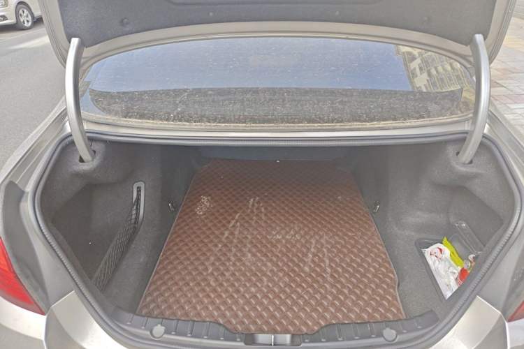 Used BMW 5 Series 2014 528Li xDrive Premium Edition