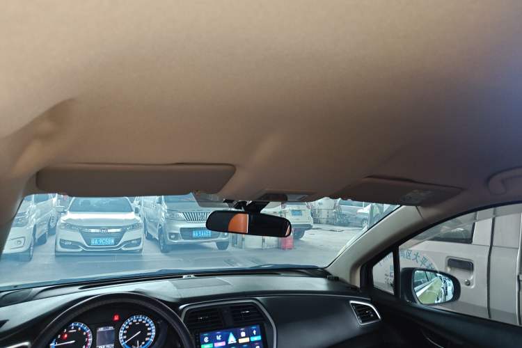 Used Suzuki S-Cross 2014 1.6L CVT Two-Wheel Drive Entry Model
