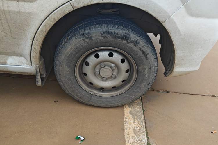 Used Dongfeng Yufeng Yufeng EM26 2023 Standard Edition 41.472 kWh Henan Lithium Power
