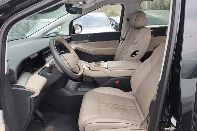 Used XPeng X9 2025 740 Ultra-Long Range Max