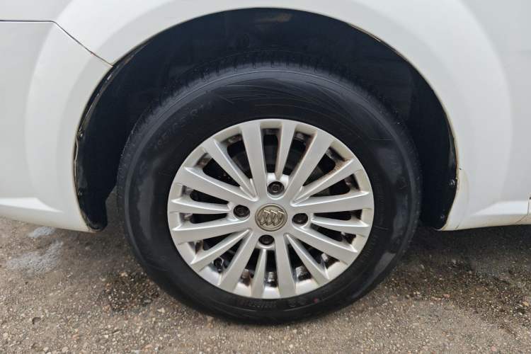 Used Buick Excelle 2015 1.5L Automatic Classic Model Left Front Wheel Hub