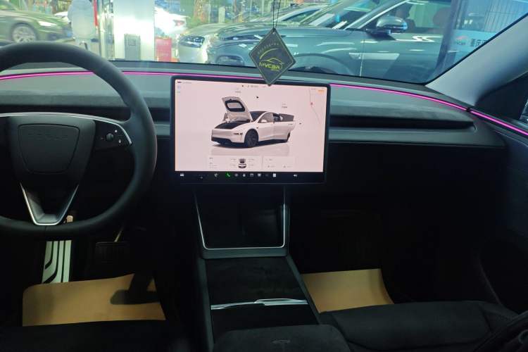 Used Tesla Model Y 2025 Long-Range All-Wheel-Drive Version