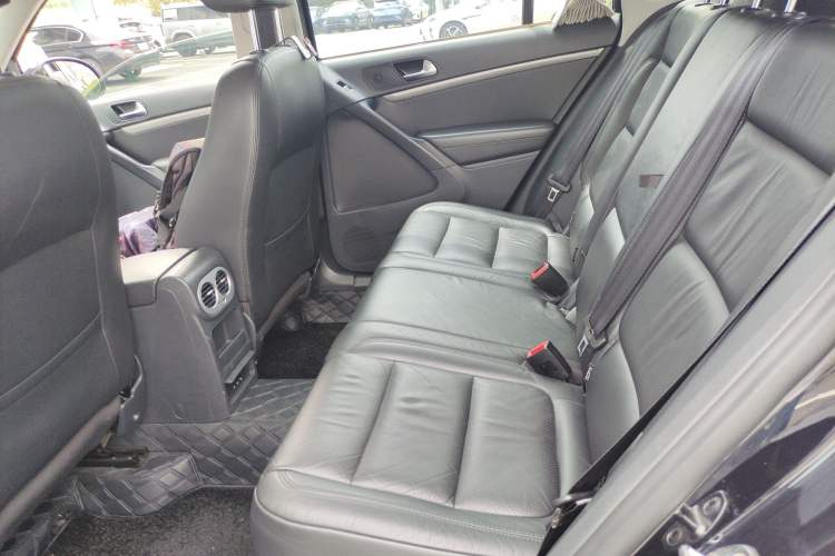 Used Volkswagen Tiguan 2013 2.0 TSI Automatic All-Wheel Drive Luxury Edition
