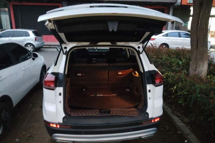 Used Geely Auto Emgrand X7 Sport 2020 1.8TD DCT Smart PRO Trunk