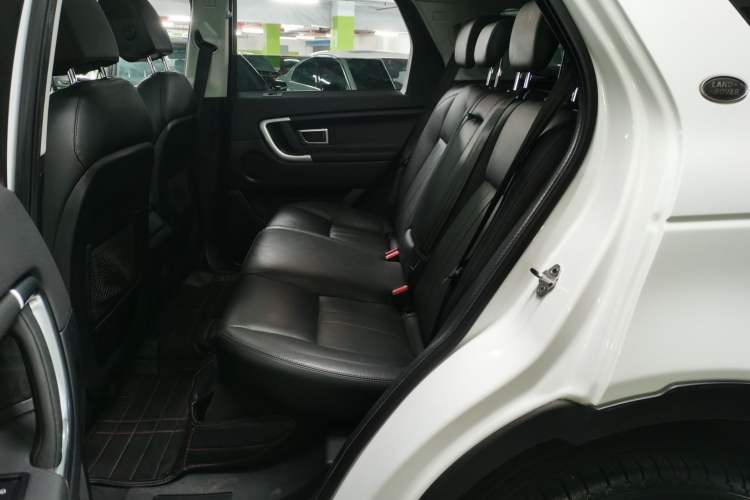 Used Land Rover Discovery Sport 2019 240 PS SE Version China VI Standard Left Rear Seat