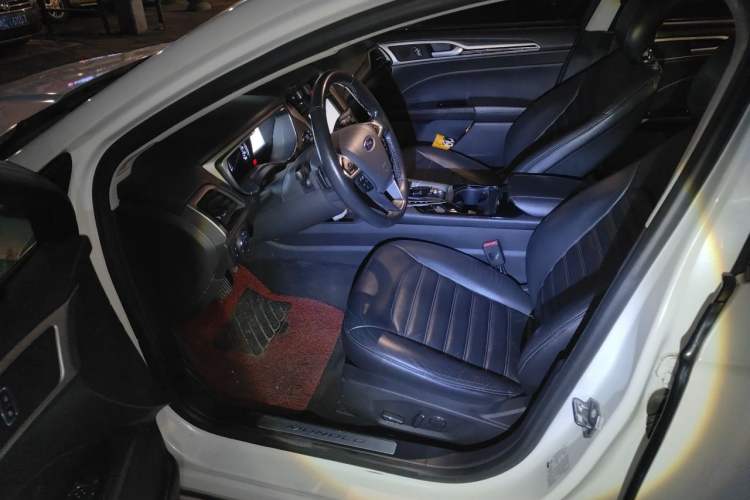 Used Ford Mondeo 2013 2.0L GTDi 200 Luxury Model
