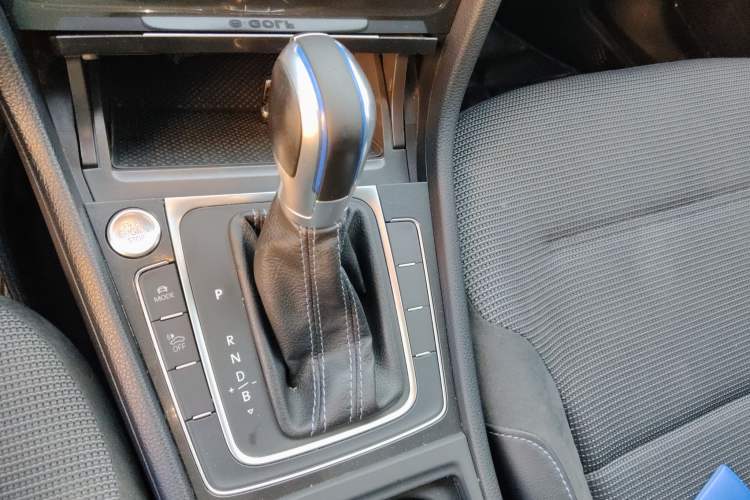 Used Volkswagen Golf Pure Electric 2020 Chari Gear Lever