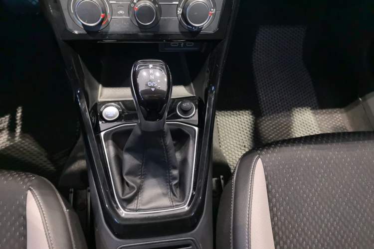 Used Volkswagen Tacqua 2021 200TSI DSG JoyConnect Edition
