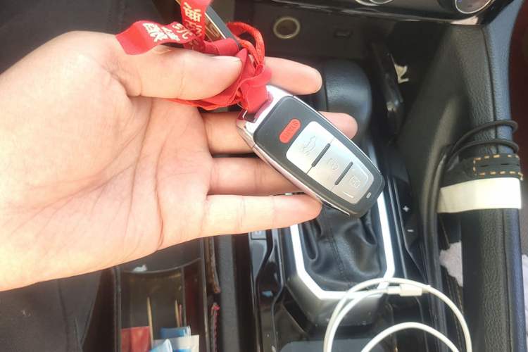 Used JMC Yusheng S350 2016 2.0T Automatic Two-Wheel Drive Gasoline Luxury Edition 5 Seats