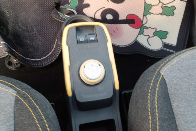 Used Chery QQ Ice Cream 2022 120km Conical Shape Lithium Iron Phosphate Gear Lever