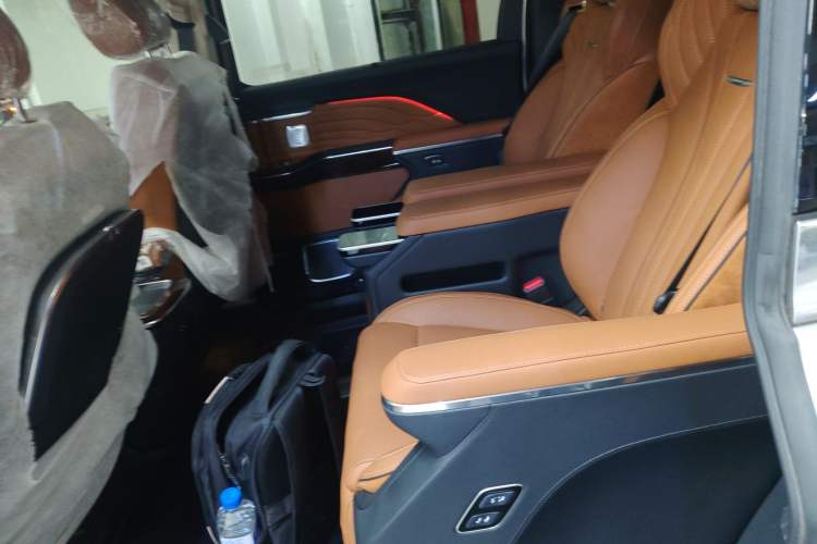 Used Hongqi HQ9 2023 2.0T Smart Connect Flagship Edition