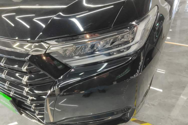 Used Honda Elysion 2022 2.0L eHEV Luxury First Edition
