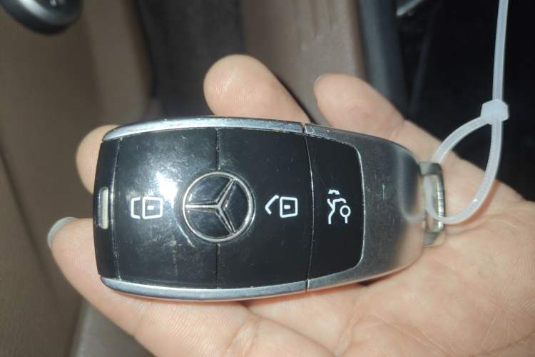 Used Mercedes-Benz E-Class 2019 E 200 L Vehicle Key