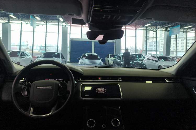 Used Land Rover Range Rover Velar 2019 250 PS