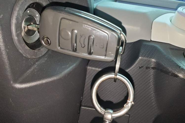 Used Chery QQ Ice Cream 2023 120km Ice Cream-Type Lithium Iron Phosphate