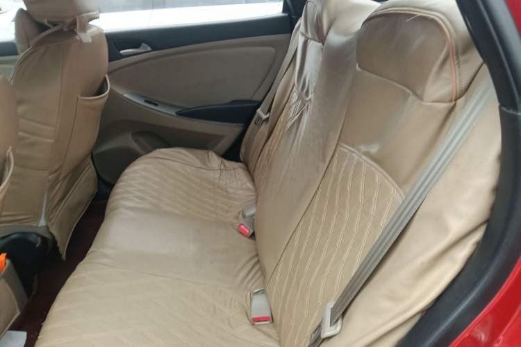 Used Hyundai Verna (older generation) 2014 1.4L Manual Smart GLS Trim