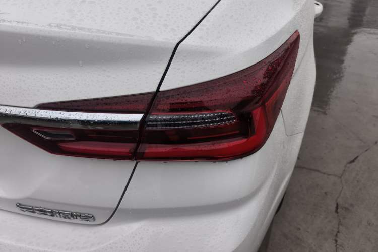 Used Ford Escort 2021 1.5L Automatic Diamond Edition Exterior 3