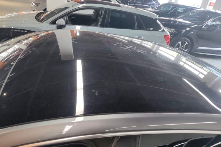 Used XPeng P7 2022 670N+ Roof