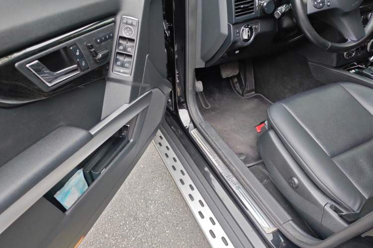 Used Mercedes-Benz GLK-Class 2011 GLK 300 4MATIC Fashion Model Driver Seat