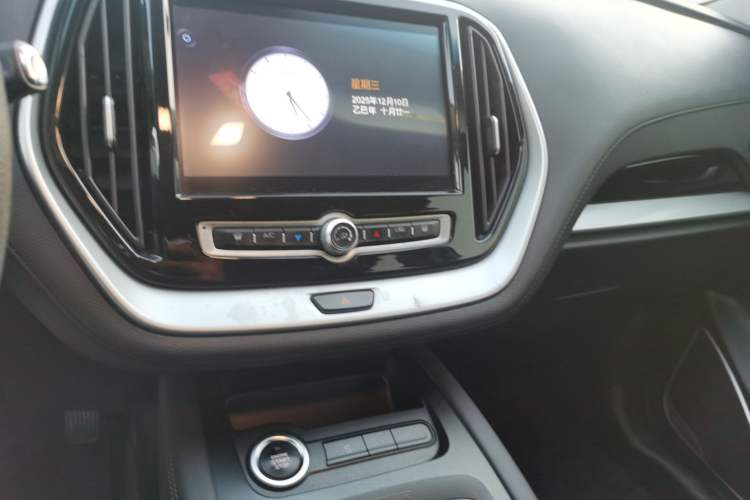 Used JETOUR X70M 2021 1.5T DCT Luxury Partner Model 5 Seats