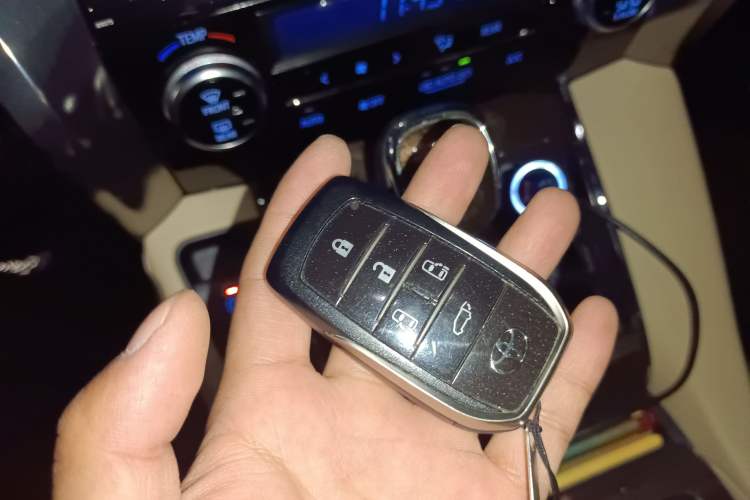 Used Toyota Alphard 2019 Dual-Engine 2.5L Prestige Edition
