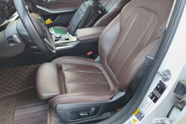 Used BMW i3 2024 eDrive 35 L Left Front Seat