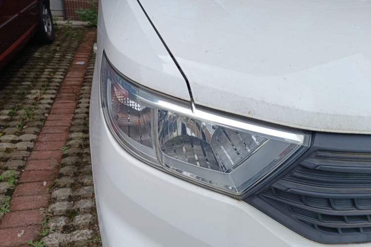 Used Wuling Hongguang V 2021 1.5L Jingqu Edition Enclosed-Window Vehicle LAR