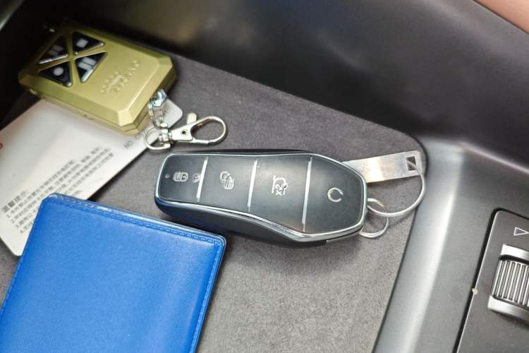 Used BYD Song L EV 2025 Intelligent Driving Version 662 km LiDAR Excellence Edition Interior 1