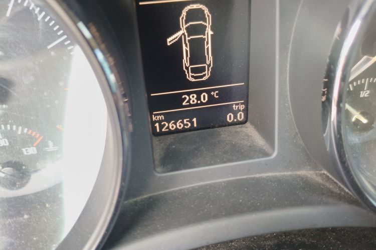 Used Skoda Superb 2009 1.8TSI Automatic Elegant Edition Odometer Close Up