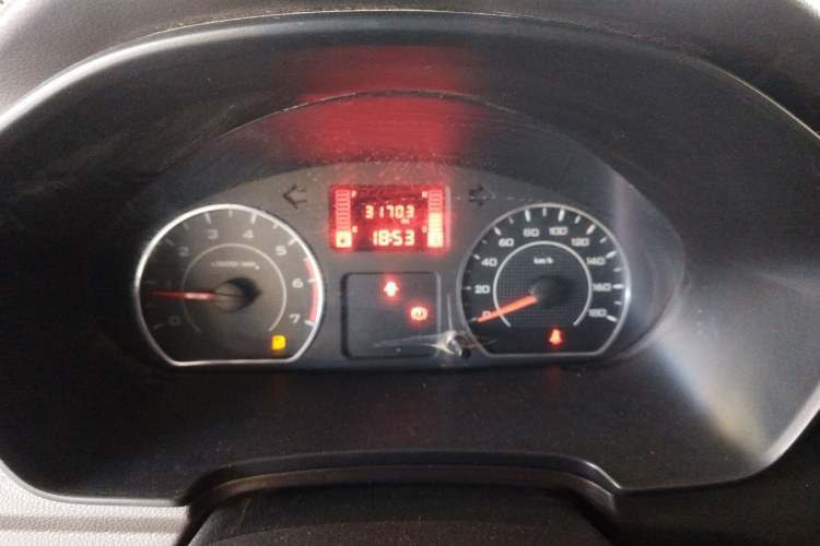 Used Wuling Hongguang V 2022 1.5L Jingqu Edition Enclosed-Window Vehicle with Electric Power Steering LAR