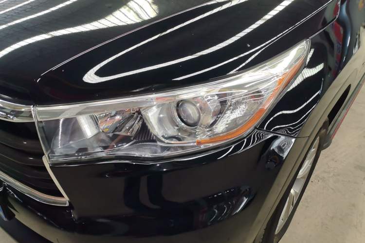 Used Toyota Highlander 2017 2.0T Two-Wheel Drive Elite Version 7 Seats