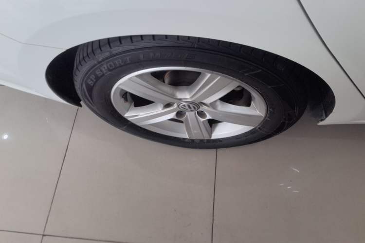 Used Volkswagen Lamando 2015 230TSI DSG Fashion Edition
