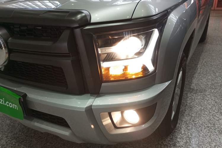 Used Great Wall King Kong Poer 2024 2.0T Automatic 8AT Diesel Two-Wheel-Drive Elite Flatbed