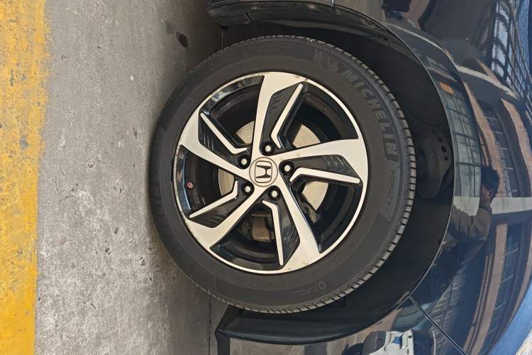 Used Honda Odyssey 2015 2.4L Supreme Edition Right Front Wheel Hub